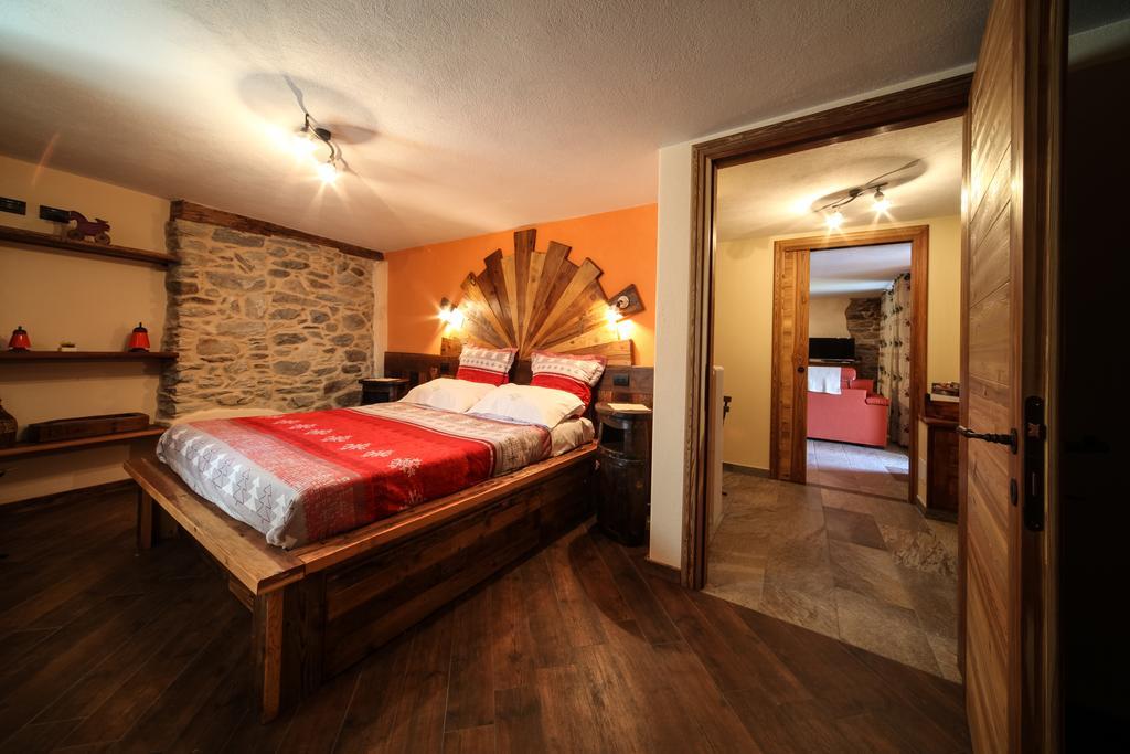 Souvenir De Tsaneli Roisan Quarto foto
