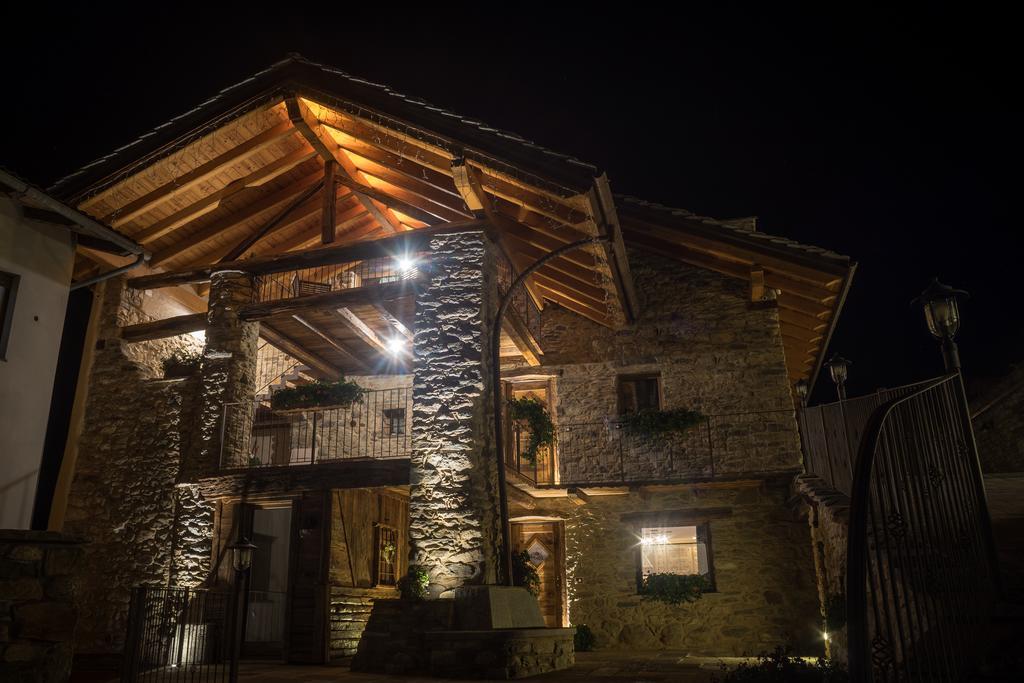 Souvenir De Tsaneli Roisan Exterior foto